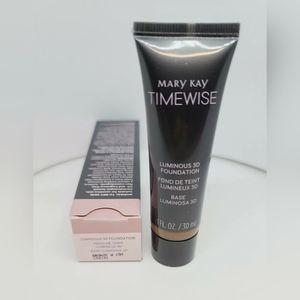 Mary Kay Bronze W-150  TimeWise Luminous 3D Foundation